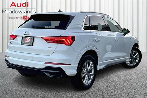 2022 Audi Q3 45 S line Premium