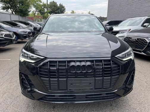 2024 Audi Q3 Premium 45 TFSI S line quattro Tiptronic