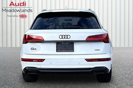 Glacier White Metallic 2023 Audi Q5 45 S line Prestige