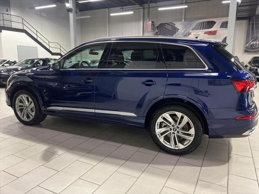 2022 Audi Q7 45 Premium