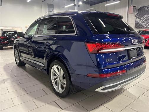 2022 Audi Q7 45 Premium