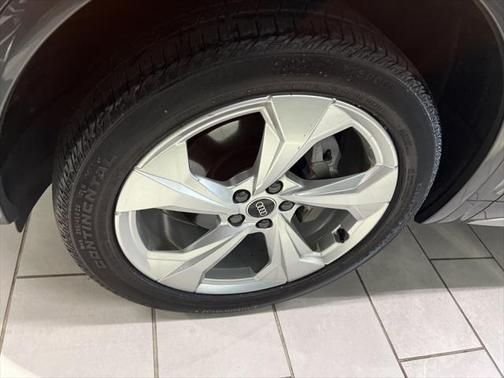 2022 Audi Q5 45 S line Premium Plus