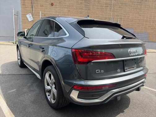 2022 Audi Q5 45 S line Premium Plus