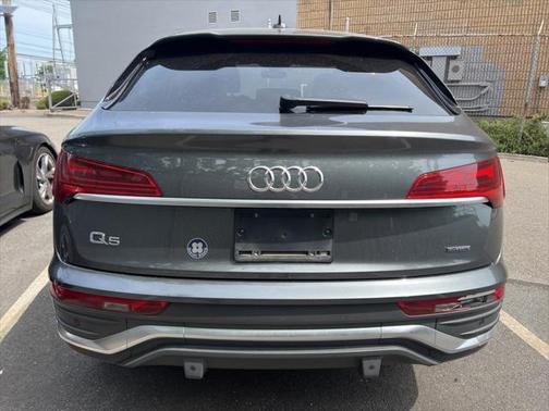 2022 Audi Q5 45 S line Premium Plus