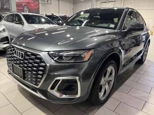 2022 Audi Q5 45 S line Premium Plus