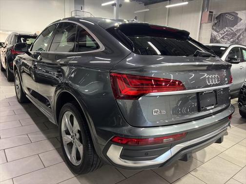2022 Audi Q5 45 S line Premium Plus