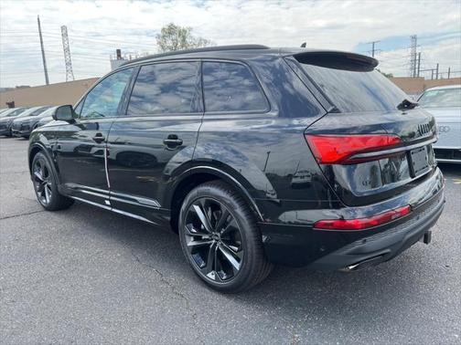 2025 Audi Q7 55 Prestige