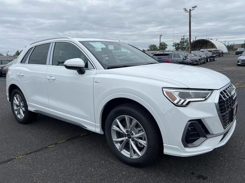 2025 Audi Q3 Premium