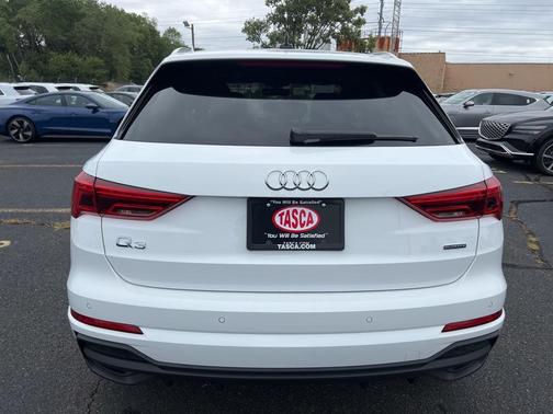 2025 Audi Q3 Premium