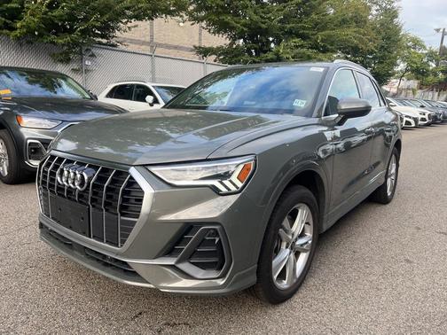 2024 Audi Q3 Premium 45 TFSI S line quattro Tiptronic