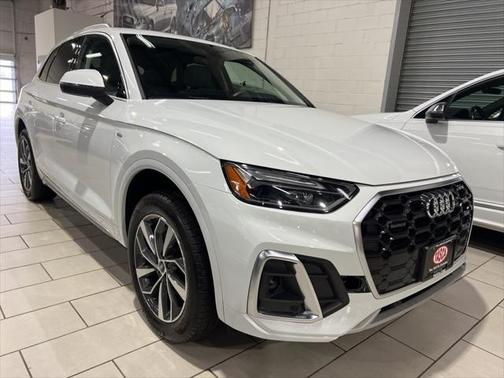 2022 Audi Q5 45 S line Premium