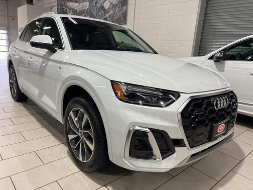 2022 Audi Q5 45 S line Premium