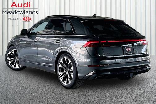 Daytona Gray Pearl Effect 2026 Audi Q8 55 Premium Plus
