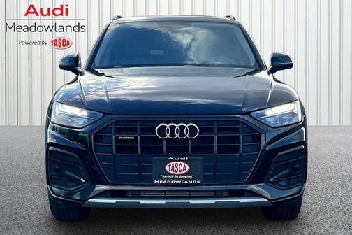 Brilliant Black 2023 Audi Q5 40 Premium