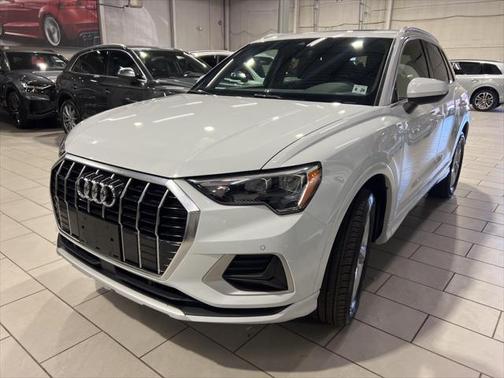 2022 Audi Q3 40 Premium