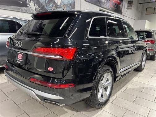 2025 Audi Q7 55 Premium