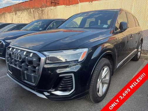 2025 Audi Q7 55 Premium