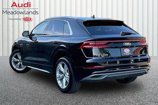 Mythos Black Metallic 2023 Audi Q8 55 Premium
