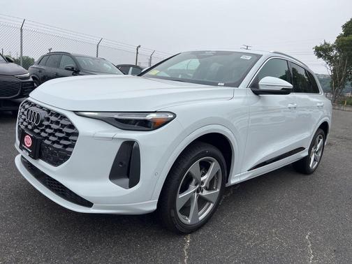 2025 Audi Q5 2.0T Premium Plus