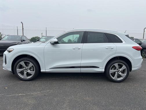 2025 Audi Q5 2.0T Premium Plus