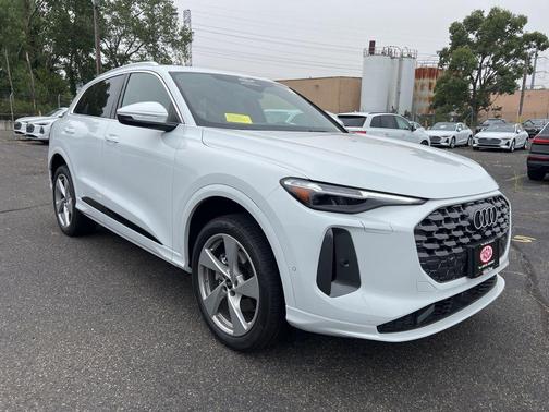 2025 Audi Q5 2.0T Premium Plus