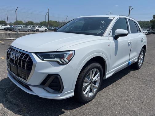 2025 Audi Q3 Premium