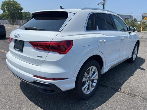 2025 Audi Q3 Premium