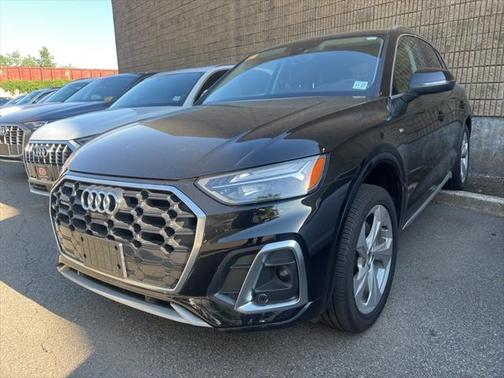 2023 Audi Q5 45 S line Premium Plus