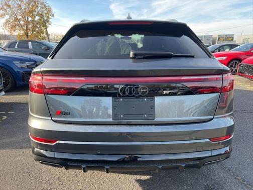 2025 Audi Q8 55 Premium Plus