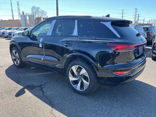2025 Audi Q6 e-tron Premium