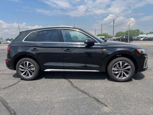 2025 Audi Q5 45 S line Premium