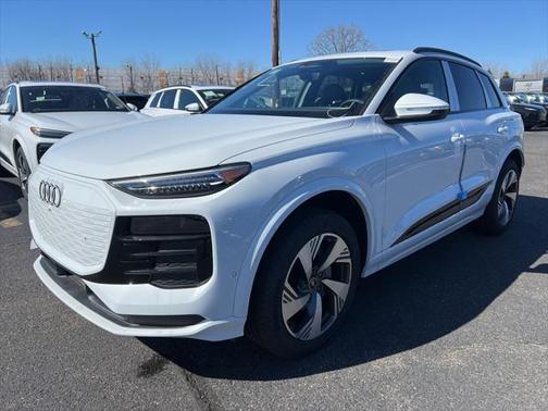2025 Audi Q6 e-tron Premium
