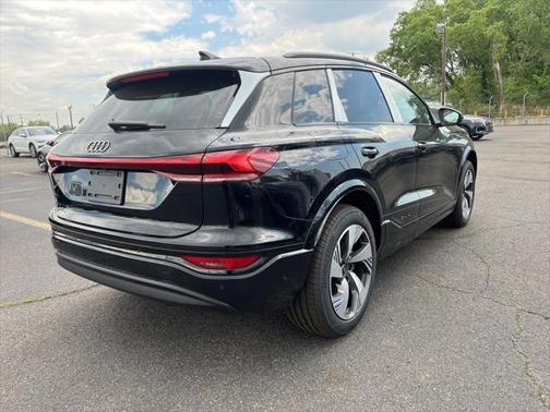 2025 Audi Q6 e-tron Premium