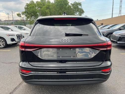 2025 Audi Q6 e-tron Premium