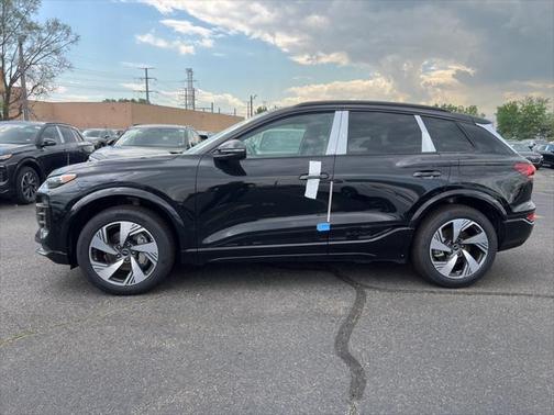 2025 Audi Q6 e-tron Premium