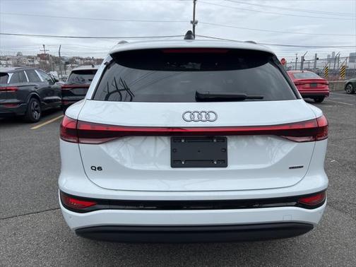 2025 Audi Q6 e-tron Premium