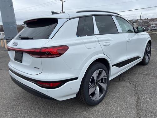 2025 Audi Q6 e-tron Premium