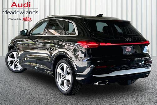 Mythos Black Metallic 2026 Audi Q5 2.0T Prestige