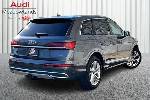 Samurai Gray Metallic 2023 Audi Q7 55 Premium Plus