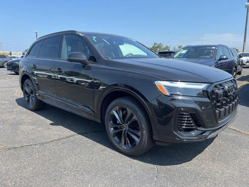 2025 Audi Q7 55 Premium Plus