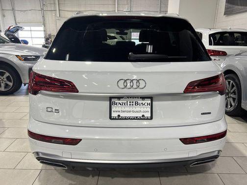 Glacier White Metallic 2022 Audi Q5 45 S line Premium Plus