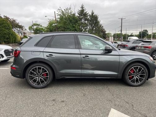 2025 Audi SQ5 3.0T Premium Plus