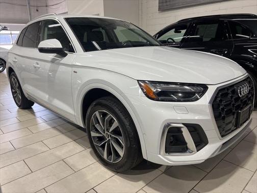 2022 Audi Q5 45 S line Prestige