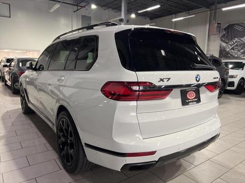 2022 BMW X7 xDrive40i