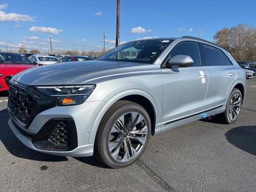 2025 Audi Q8 55 Premium Plus