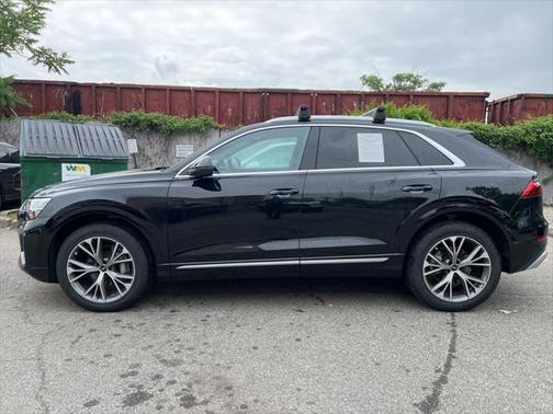2024 Audi Q8 55 Premium