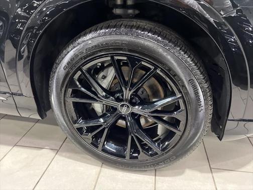 2024 Audi Q8 55 Premium