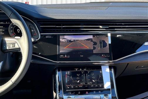 2025 Audi Q7 55 Premium Plus
