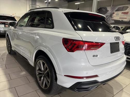 2022 Audi Q3 45 S line Premium