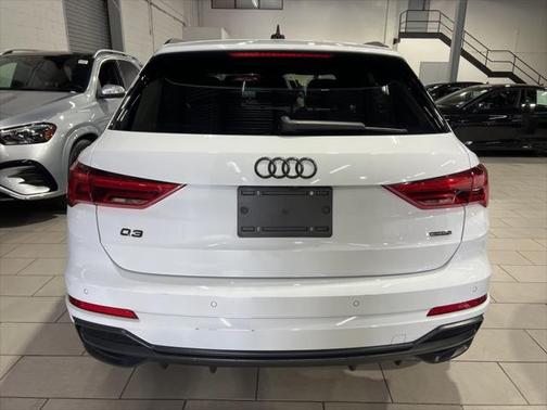 2022 Audi Q3 45 S line Premium